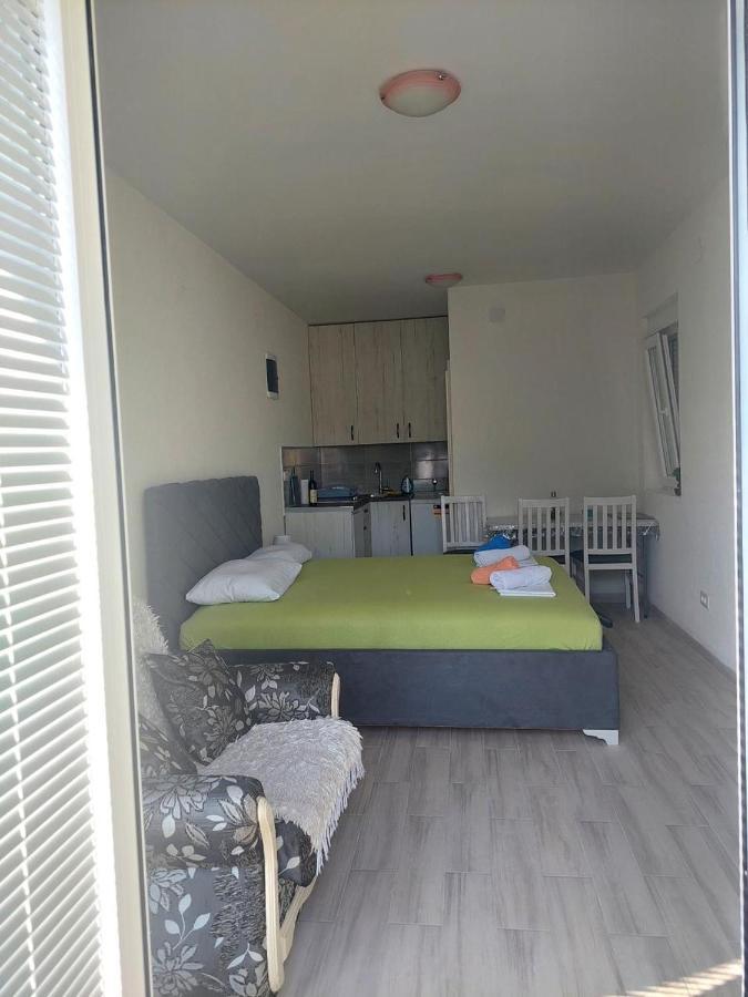 Apartment Iva Бієла Екстер'єр фото